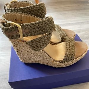 Stuart Weitzman Alex swamp crochet